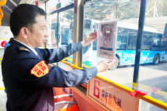 乘公交车穿越“旧时光” ， 青岛6路线打造“流动展览馆”